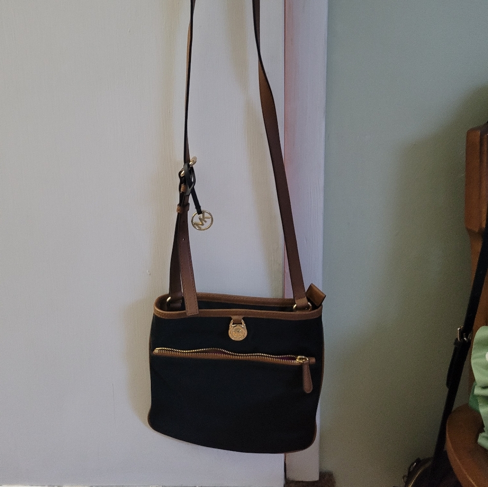 Micheal Kors Crossbody Bag
